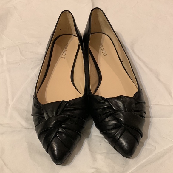 Nine West Women's Leather Ballet Flat, Black, size 7M, only worn once - Picture 2 of 12